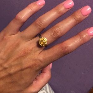 Swarovski gold rose ring